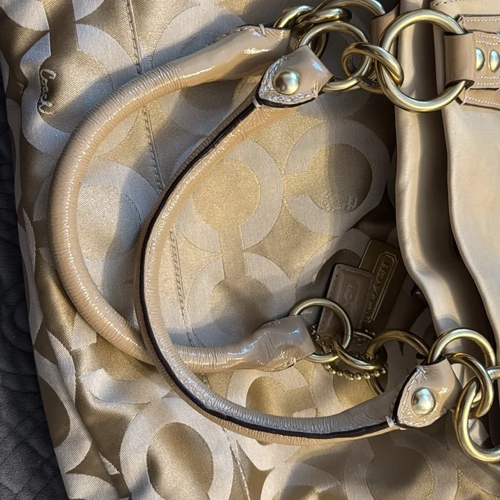 COACH MADISON LARGE CHAMPAGNE BEIGE OP ART SIGNATURE MAGAZINE TOTE BAG